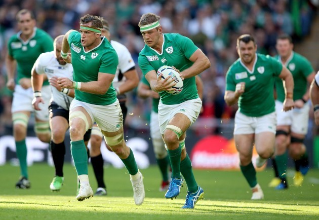 Chris Henry supported by Jamie Heaslip