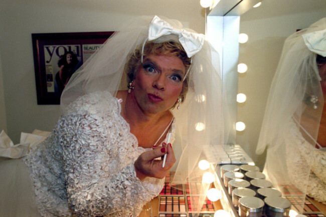 RICHARD BRANSON : WEDDING DRESS