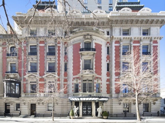 slims-fifth-avenue-palace-holds-court-on-the-upper-easts-sides-gold-coast