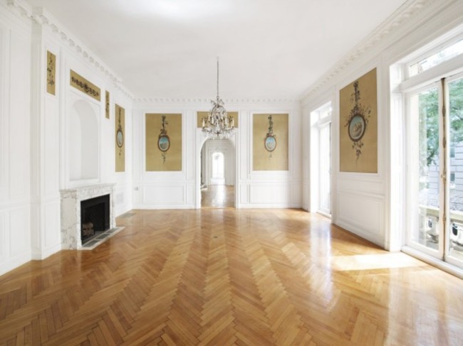 the-newly-posted-photos-reveal-a-predictably-spacious-french-renaissance-style-pad