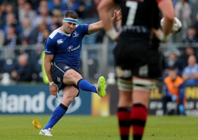 Fergus McFadden kicks a penalty