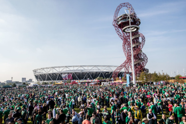 Fans in the fanzone before the game