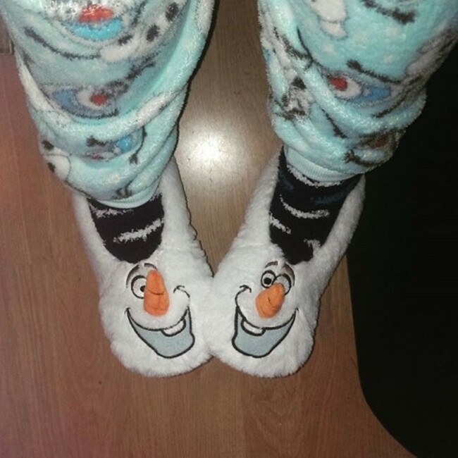 Seriously addicted to disney . #Olaf #warmhugs #Fresh #shower #fluffyjammies #fluffysocks