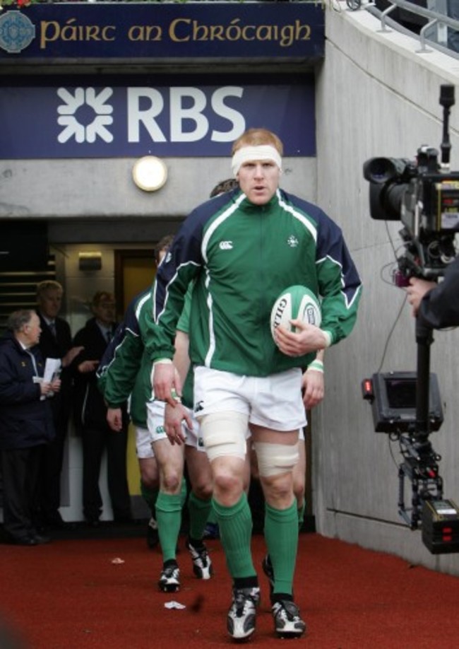 Paul O'Connell leads the team out into Croke Park 11/2/2007