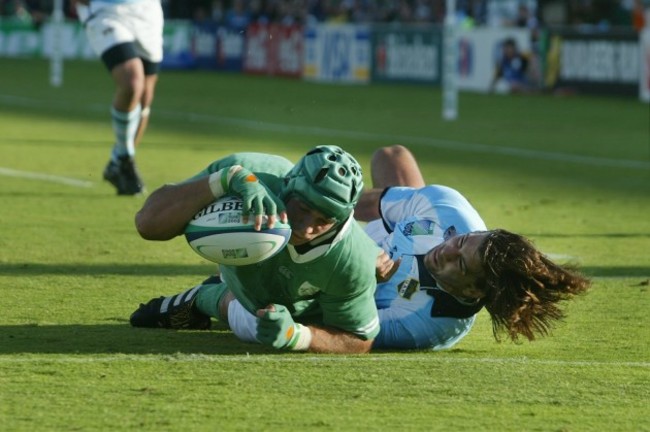 Alan Quinlan touches down for the only try of the game