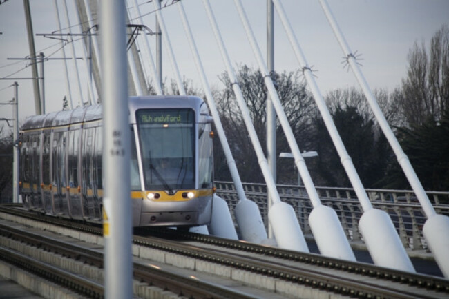 LUAS CROSSING WILLIAM DARGAN BRIDGE