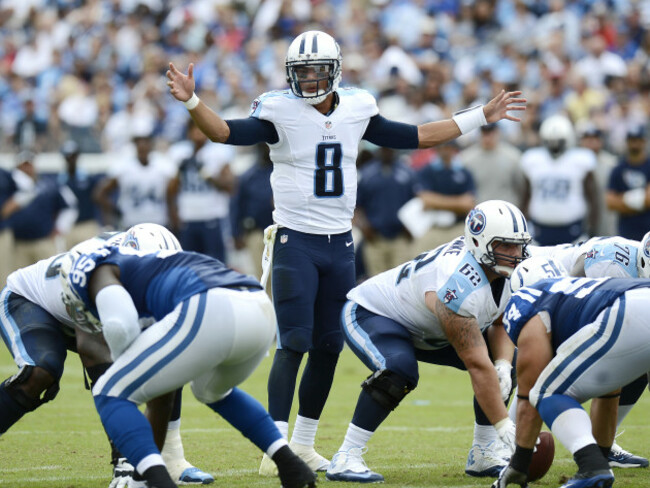 Titans Mariota Football
