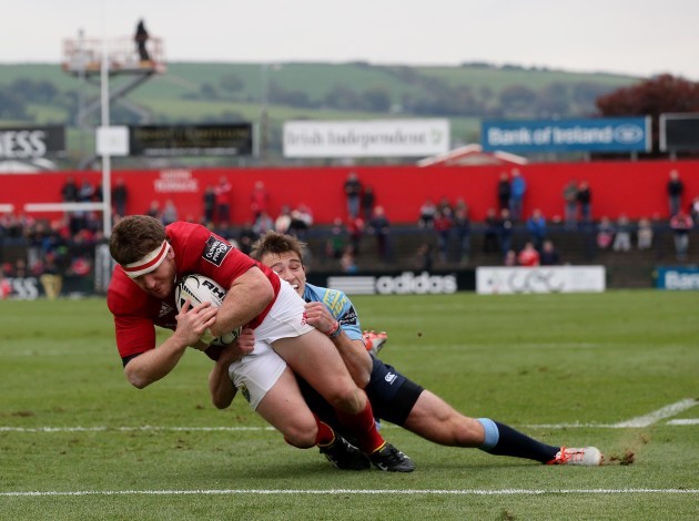 Mike Sherry scores a try