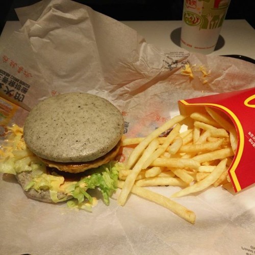 Silver bun, pork burger. Modern China Burger shit got real at the Shanghai McDonald's #shanghai #china #qingdao #modernchinaburger