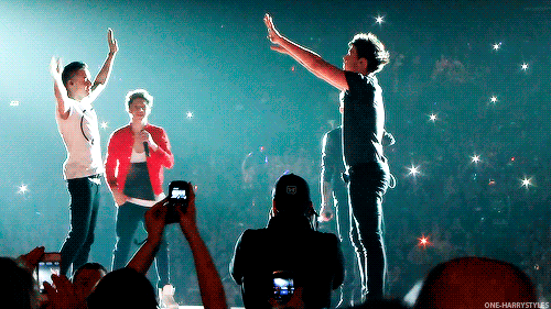 9 of the best conspiracy theories about the cancelled One Direction gig