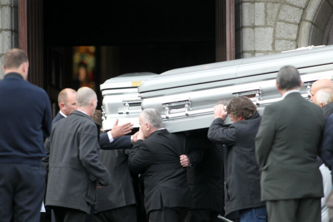 20/10/2015 Hundreds of people have gathered at the