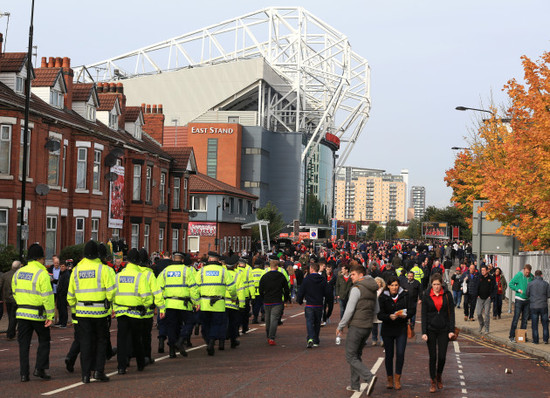 Soccer - Barclays Premier League - Manchester United v Manchester City - Old Trafford