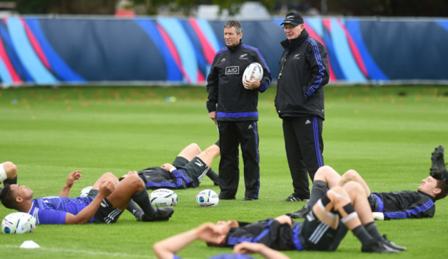 Wayne Smith and scrum coach Mike Cron