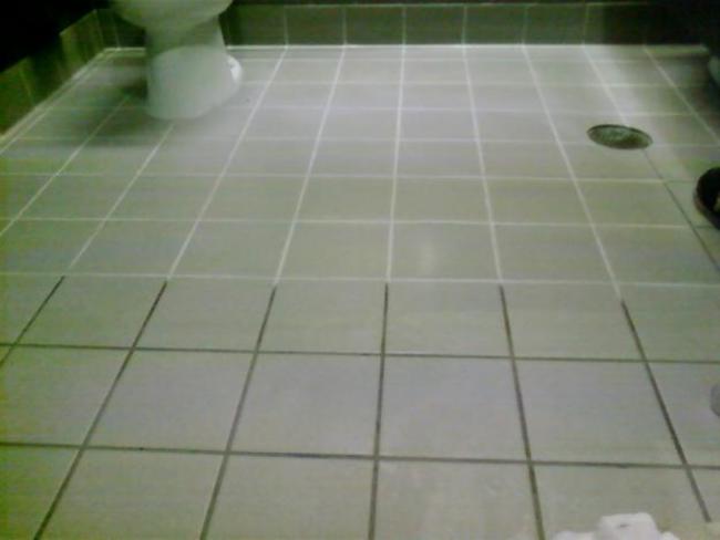 dirty-grout--professional-grout-cleaning-in-charlotte-nc-areas-t6hv5cmt