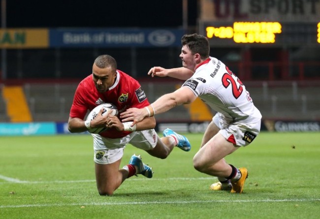 Simon Zebo scores their fifth try