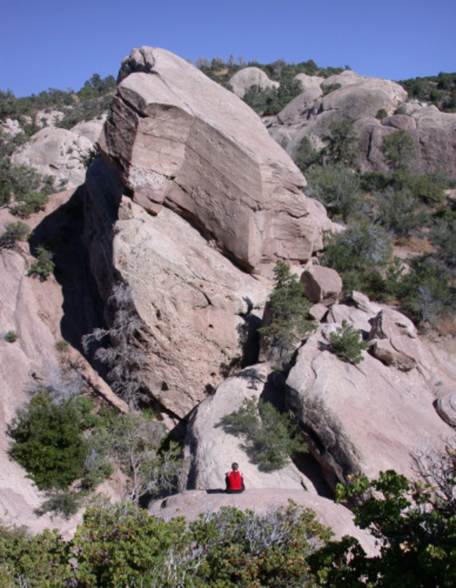 Devil's_Punchbowl_Rocks_sm