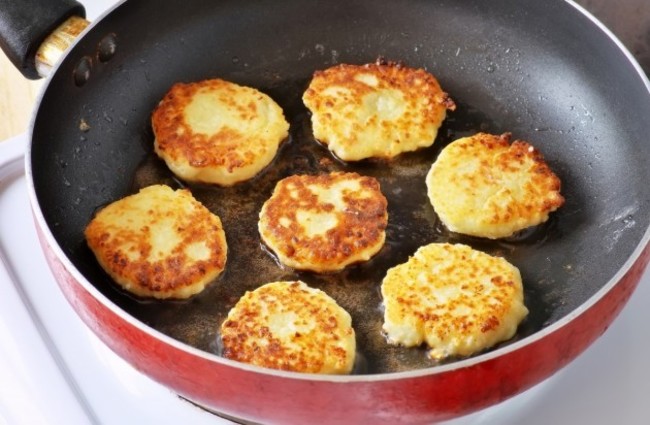 russia-griddle-cakes-are-huge-in-russia-theres-cheese-stuffed-syrniki-crepe-like-blini-made-with-kefir-and-fluffy-oladi-which-are-about-the-size-of-a-biscuit