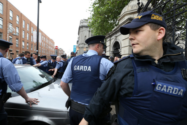 1/7/2015. Water Protests Block Dail Entrance