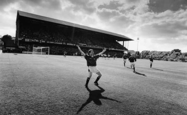 Ray Houghton celebrates his goal