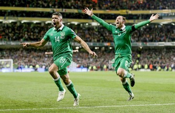 Jonathan Walters celebrates scoring