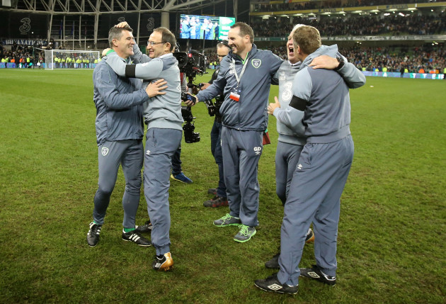 Roy Keane and Martin O'Neill celebrate