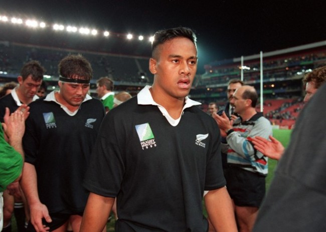 Jonah Lomu leaves the pitch after the game