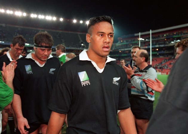 Jonah Lomu leaves the pitch after the game