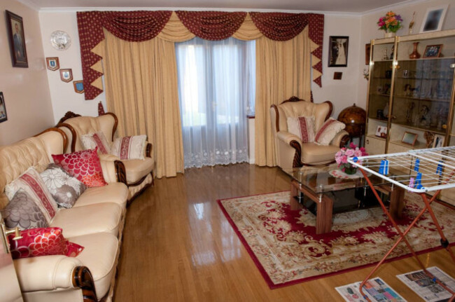 CO211-14LivingRoom
