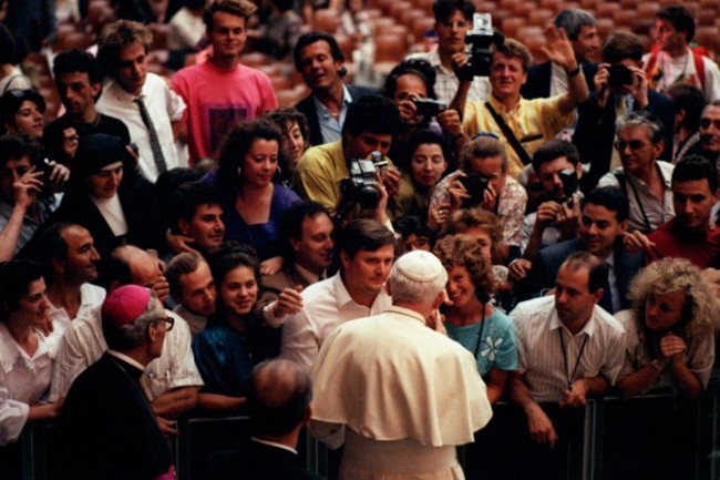 Soccer - World Cup Italia 1990 - The Pope Talks To World Cup Fans