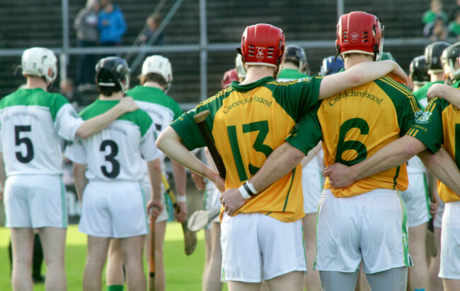 The two teams line out before throw in