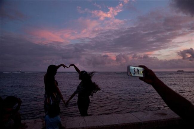 Menjen Enlet, Love Enlet