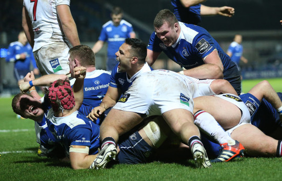 Ben Te'o celebrates Sean Cronin's try