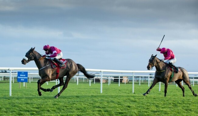 Bryan Cooper onboard No More Heroes holds off Sean Flanagan onboard Monksland to win