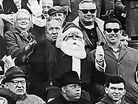 Yes, Philadelphia Eagles fans did throw snowballs at Santa Claus; here's  why 'that guy had it coming' (Anti-analysis) 