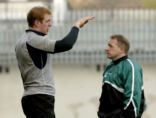 Paul O'Connell talk's to Coach Eddie O'Sullivan