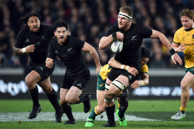 Kieran Read supported by Nehe Milner-Skudder and Ma'a Nonu