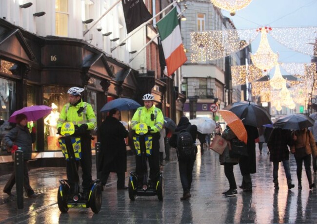 03/12/2015 Dublin Scenes. Pictured are members of