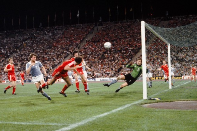 Soccer - European Cup Final - Nottingham Forest v Malmo - Olympic Stadium, Munich