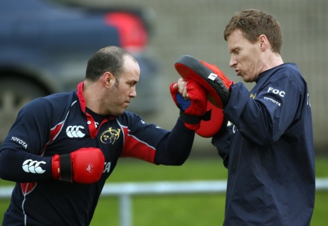 Mike Mullins with physio Fergal O'Callaghan 30/11/2005