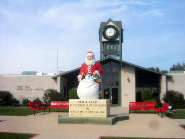 File:Santa claus, in.JPG