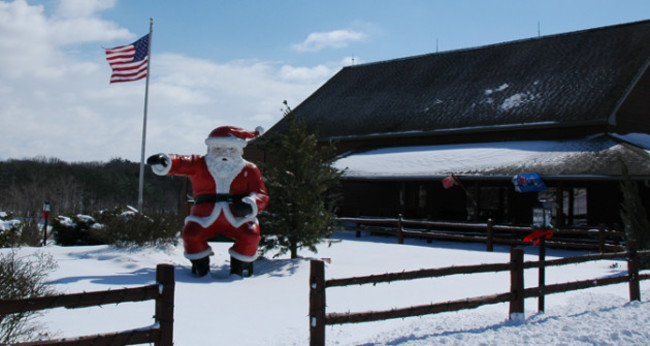 Santas-Lodge-Winter_9