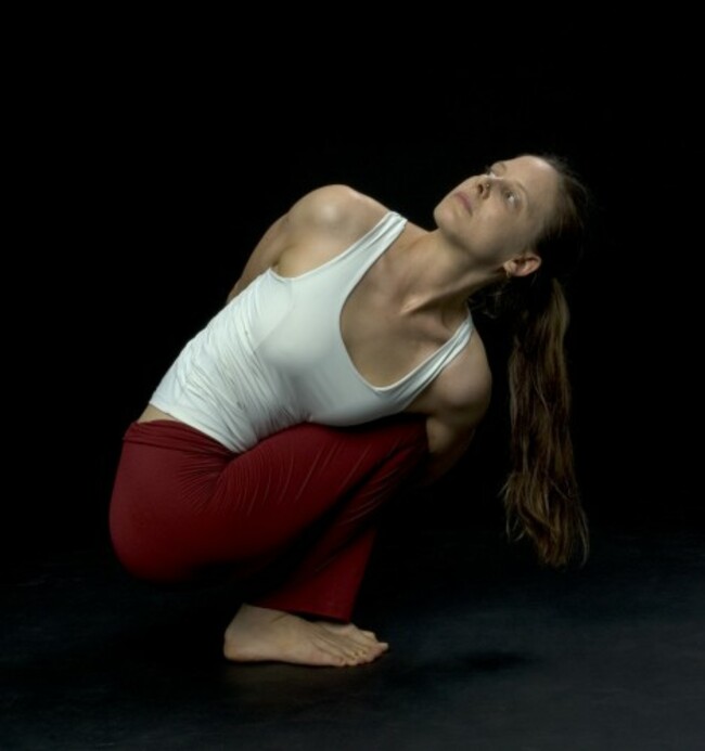 Parshva_Drishti_in_Pashasana_by_Caroline_Klebl-_2014-02-20_20-11