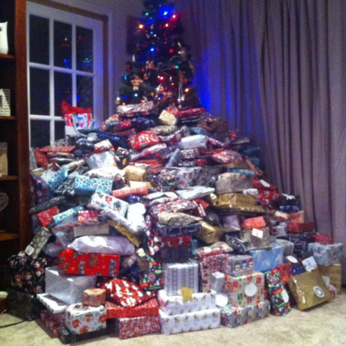 christmas tree with presents