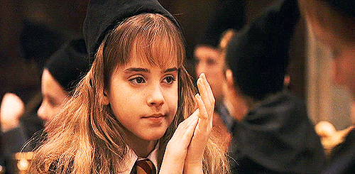 bored-clapping-hermione