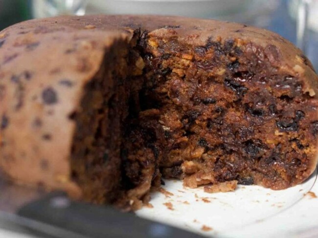 jamaica-no-christmas-on-the-island-would-be-complete-without-a-slice-of-boozy-jamaican-christmas-cake-its-filled-with-a-mixture-of-dried-fruit-and-lots-of-rum