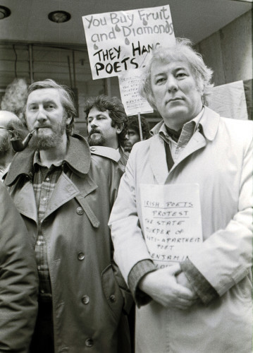 SEAMUS HEANEY DUNNES STORES STRIKES ANTI APARTHEID MOVEMENT IN IRELAND RACIAL ISSUES SMOKING A PIPE