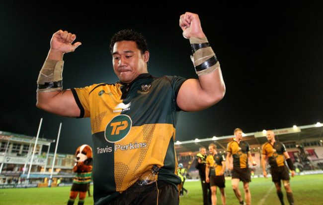 Salesi Ma'afu celebrates