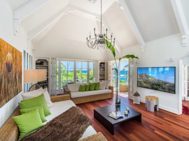 if-you-visit-the-diamond-head-seaside-hideaway-in-the-off-season-though-you-can-stay-for-cheap-this-house-rents-normally-for-about-1700-a-night-almost-half-of-its-new-years-eve-cost