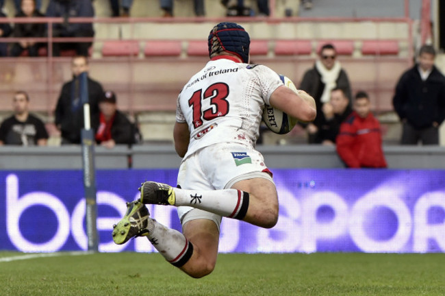 Luke Marshall scores a try