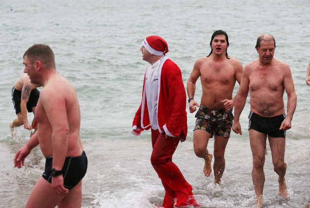 25/12/2015. Christmas Day swim at the 40 foot. Peo